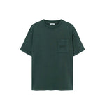 Washed green t-shirt with breast pocket and embroidered logo.