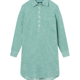 Grey-green kaftan in terry toweling fabric. With half button closure and one chest pocket
